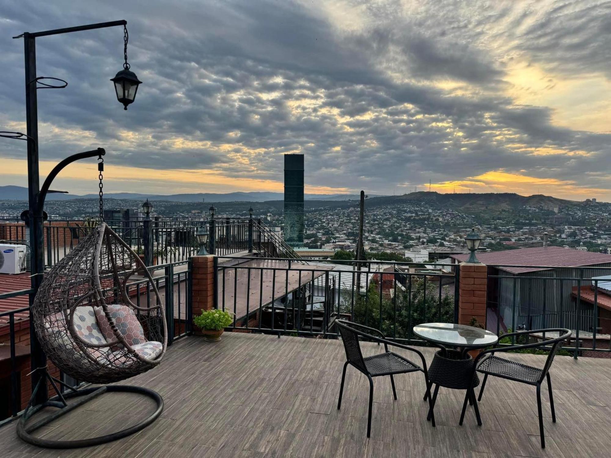 9 Borbalo Street Apartment With Terrace Tbilisi Exteriér fotografie